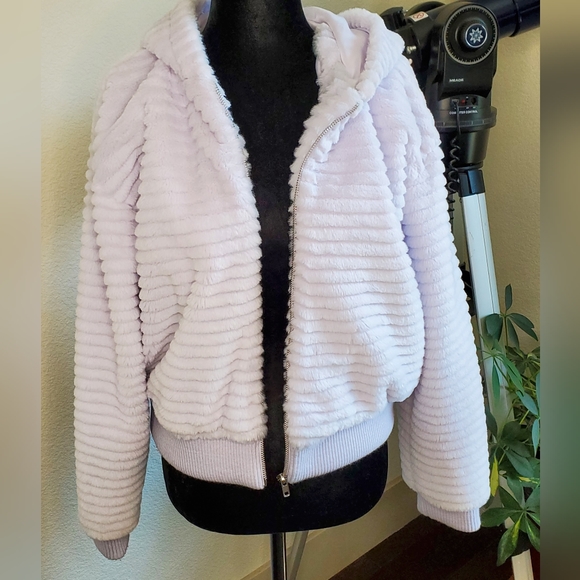 Forever 21 White Jacket - Picture 9 of 9